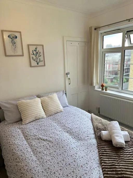 Chic 3 Bedroom Flat Ontower Bridge London United Kingdom